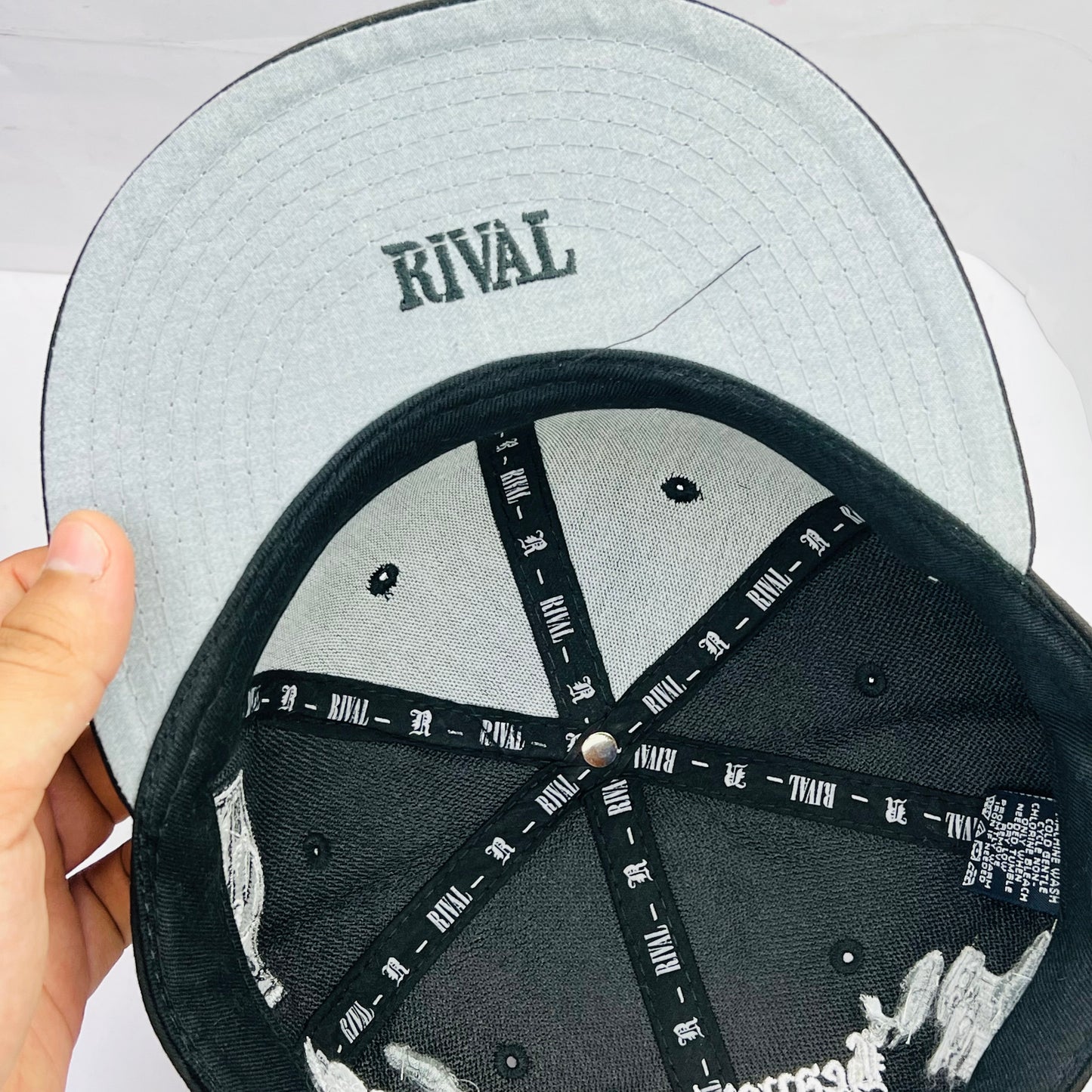 RIVAL 2025.2 Haven’s Gate Black