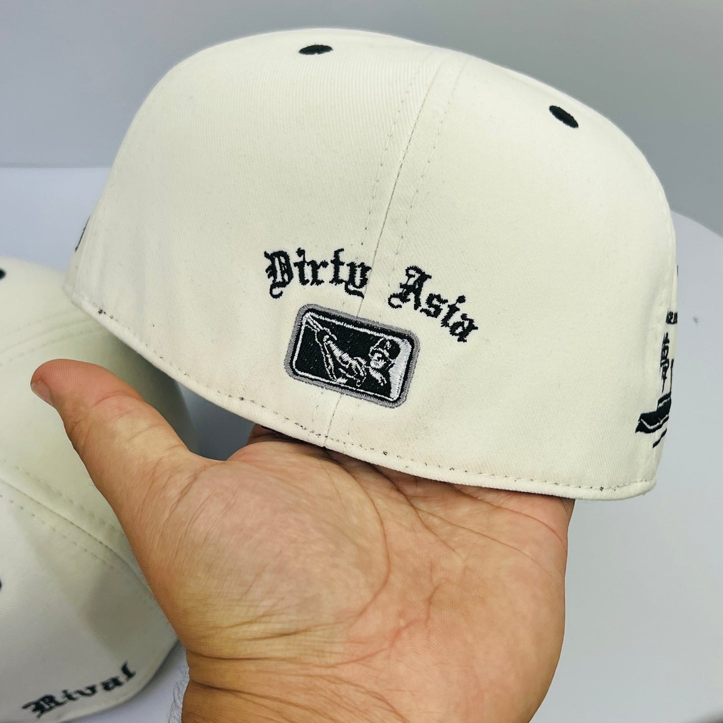 RIVAL 2025.11 Sour Cream